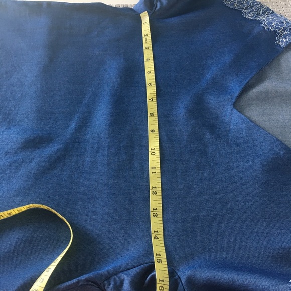 Massimo Dutti V-Neck Blouse size 2 - Picture 7 of 8